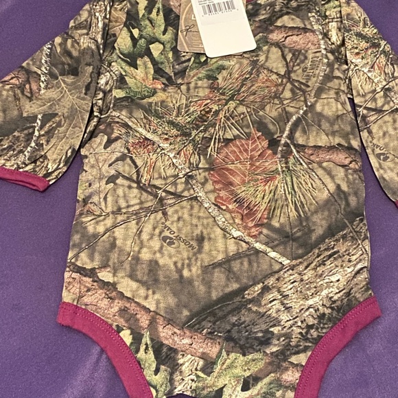 Carhartt Girls' Camo Bodyshirt - Picture 2 of 2